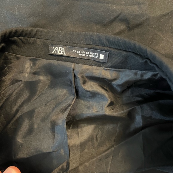 Zara slim fit black suit - jacket 52 and pants 44 - Picture 4 of 7